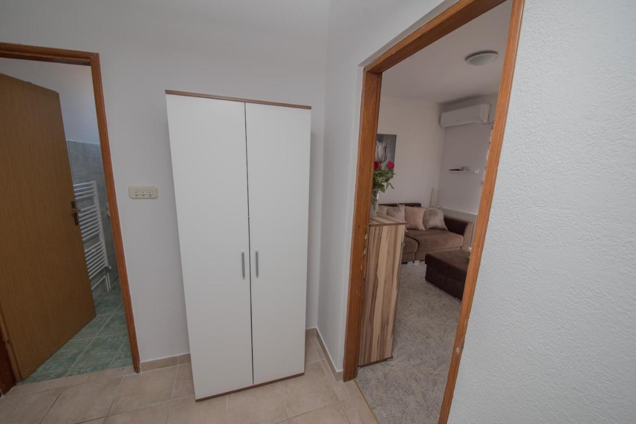 Apartmani Fila Vrsi Exteriér fotografie