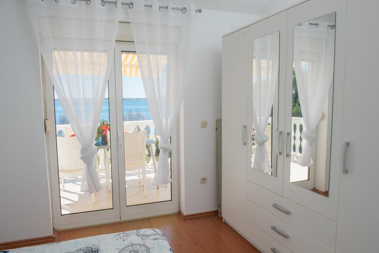 Apartmani Fila Vrsi Exteriér fotografie